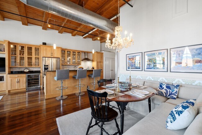 Foto del edificio - 35 Channel Center St