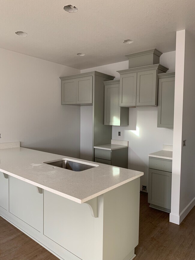 3503 NE McDonald Ln, McMinnville, OR 97128 Townhome Rentals in