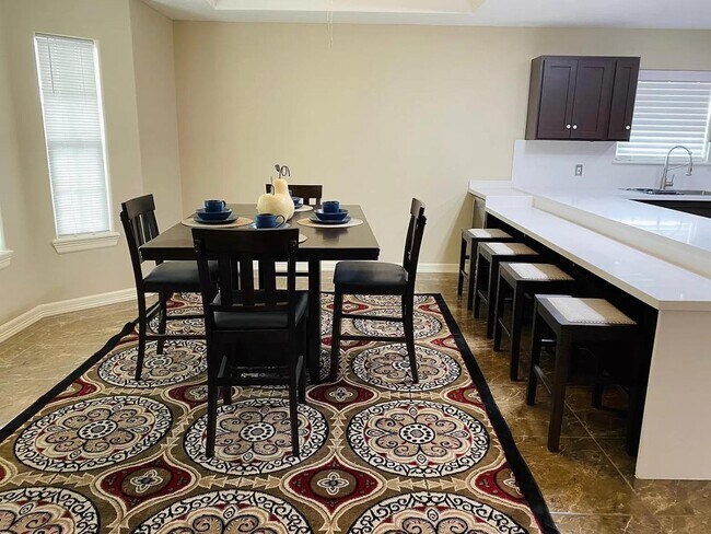 Foto del edificio - 183 Kleberg Ave