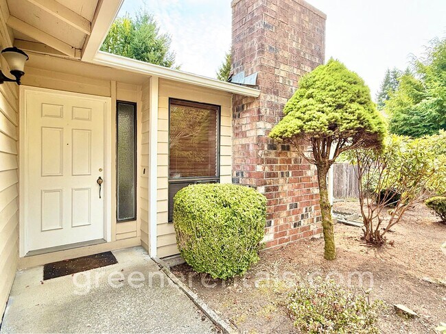 Foto del edificio - Cozy Meets Convenient in This Lacey Charme...