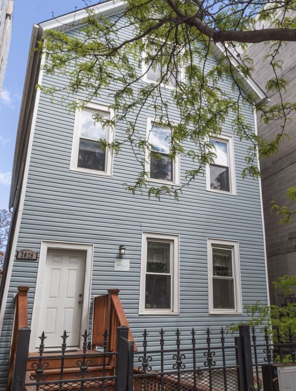 Building Photo - 2626 W Armitage Ave