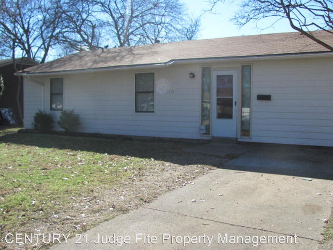 2310 Healey Dr, Dallas, TX 75228 House Rental in Dallas, TX