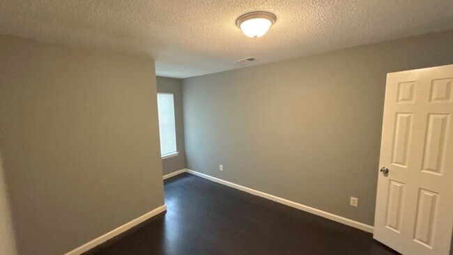 Building Photo - 5864 Ashridge Pl
