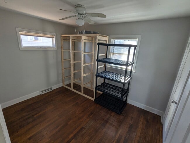 Building Photo - 1018 Willowbrook Dr