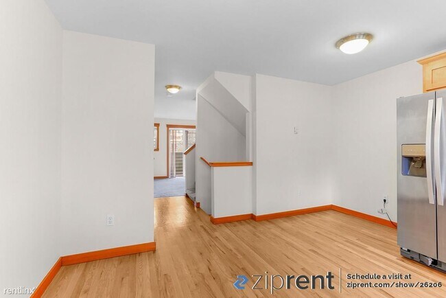 Foto del edificio - 3 br, 2.5 bath Townhome - 3608 22nd Ave W,...