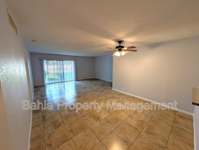 Foto del edificio - 6306 Grand Bahama Cir