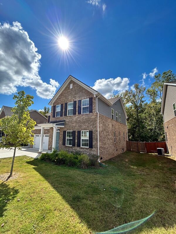 Building Photo - 821 Twin Falls Dr
