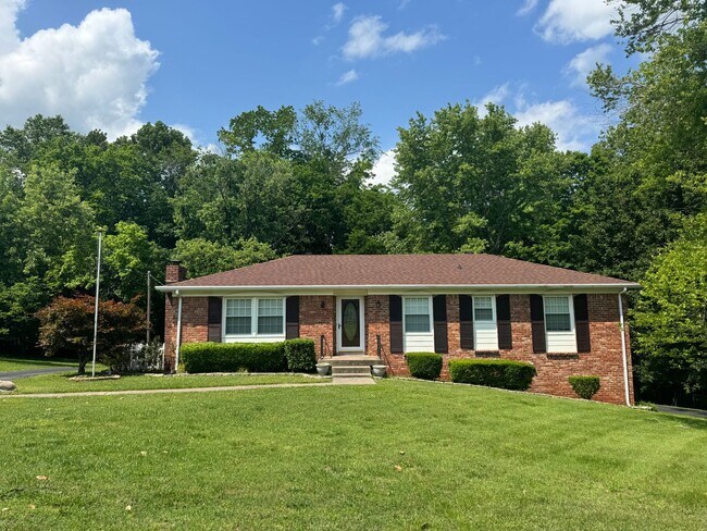 Building Photo - Beautiful 3 Bed 3 Bath Home nestled in St. B!
