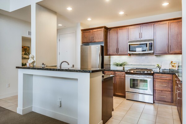 Kitchen - 2349 Jefferson St