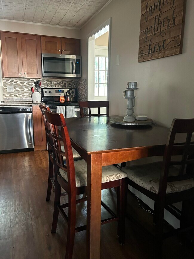 Foto del edificio - 30 Golfview Dr