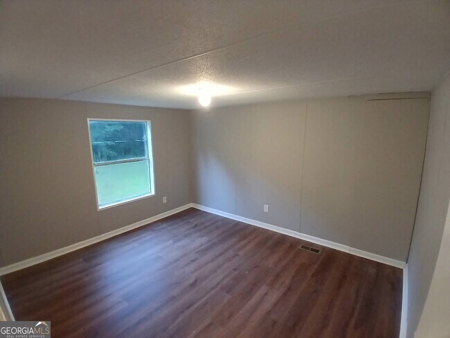 Building Photo - 152 Brannon St