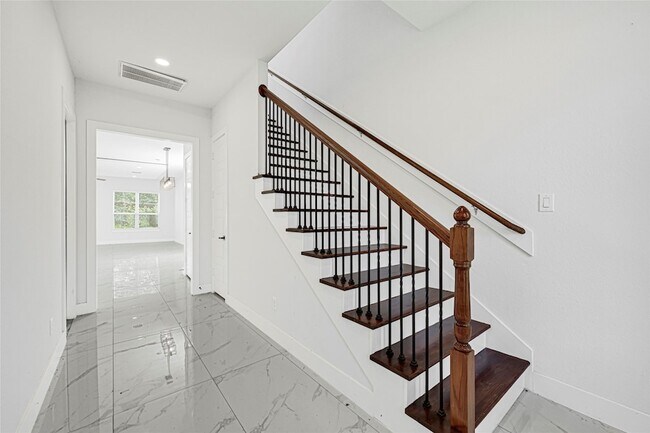 Foto del edificio - 7203 Weyburn St