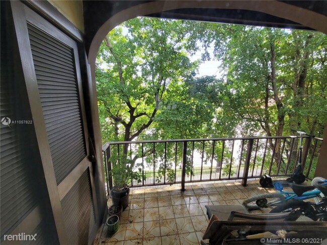 Foto del edificio - 10850 W Flagler St