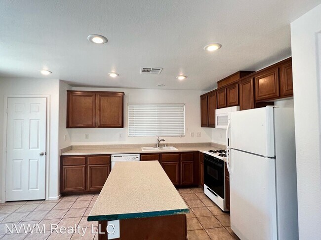 Foto del edificio - 4 br, 2.5 bath House - 9148 Spirit Canyon Ave