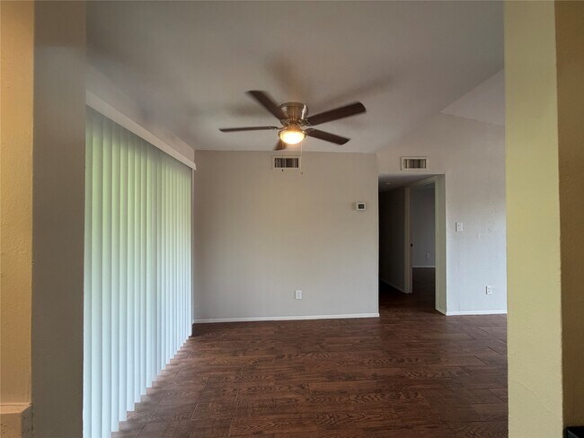 Building Photo - 3300 Pebblebrook Dr