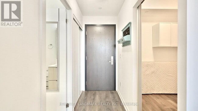 Building Photo - 50 Forest Manor Rd