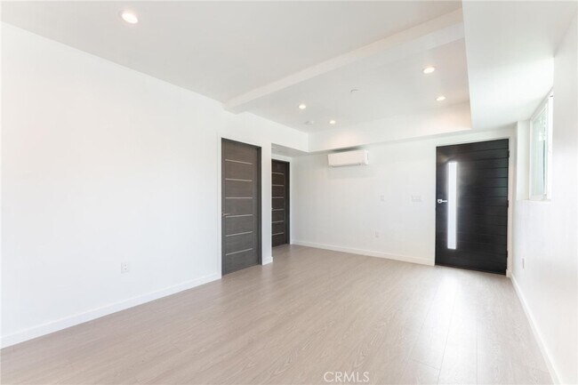 Foto del edificio - 6843 Haskell Ave