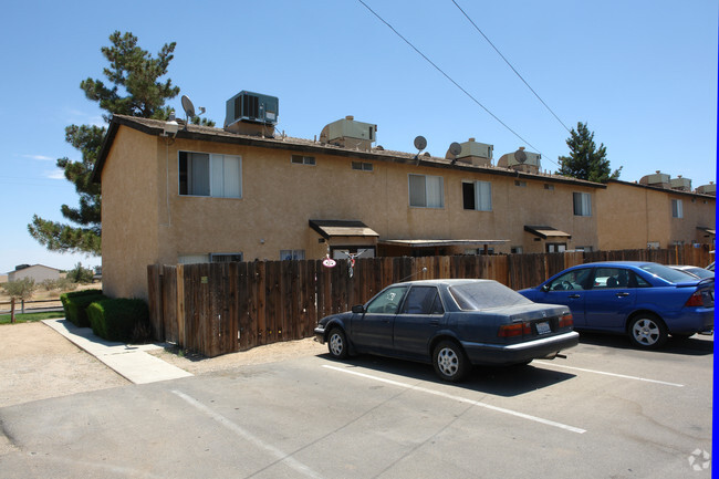 Foto del edificio - 16280 Sequoia Ave