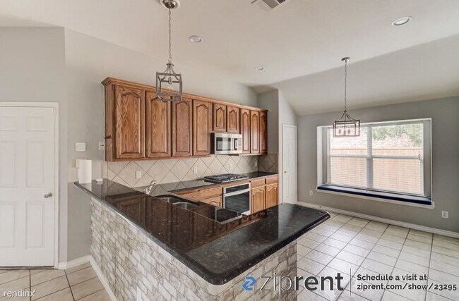 Foto del edificio - 4 br, 2 bath House - 13713 Badger Creek Dr...