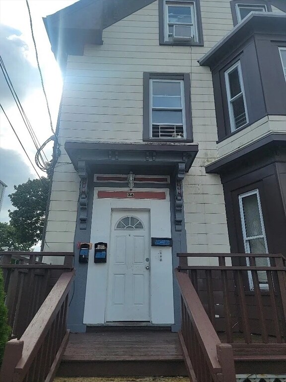 Building Photo - 94 Timson St
