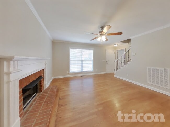 Foto del edificio - 2784 Aston Woods Ln