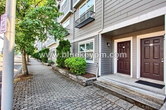 Building Photo - 1712 SE Cutter Ln