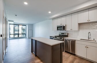 Building Photo - LakeHaus