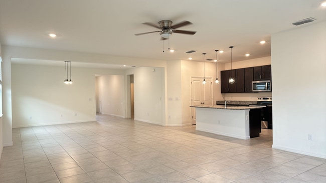 Building Photo - 5707 143rd Ct E