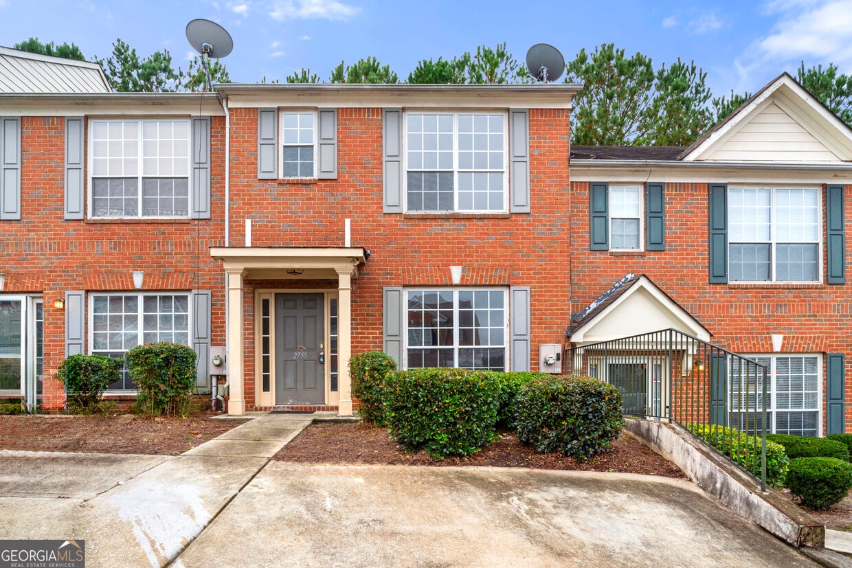 2755 Parkway Cove, Lithonia, GA 30058 Townhome Rentals in Lithonia GA