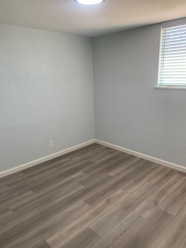 Foto del edificio - 1950 1/2 Beeler St.