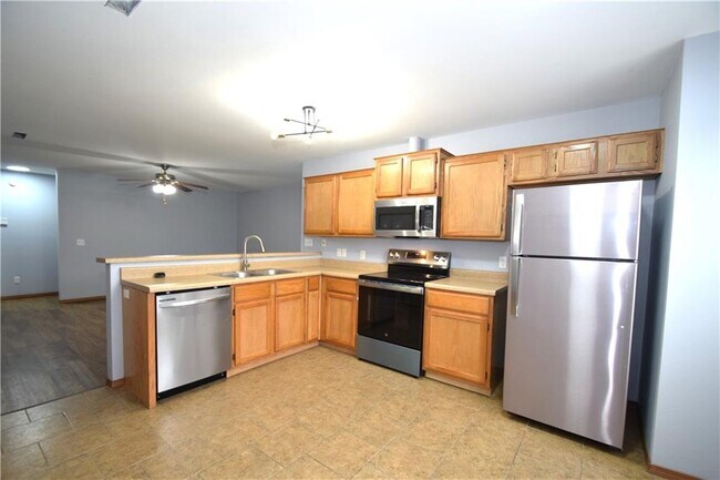 Foto del edificio - 132 Sage St