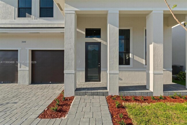 Building Photo - 15441 SW 20 Ln