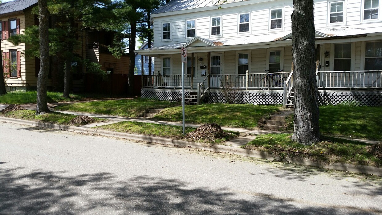 1516 College Ave Unit 1516A, Stevens Point, WI 54481 Apartments in