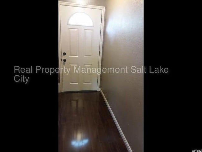 Building Photo - 6937 S Florentine Way