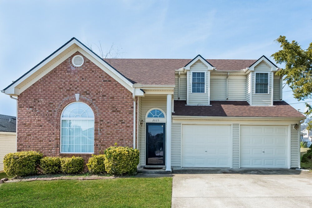 Primary Photo - 2025 Candlewood Dr