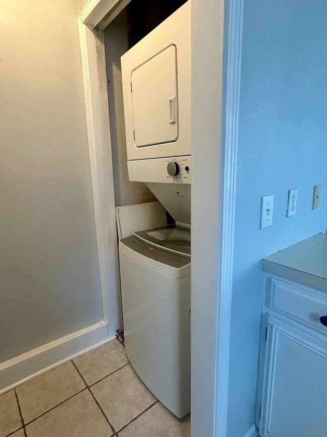 Building Photo - Nu Prop-3114(KC)