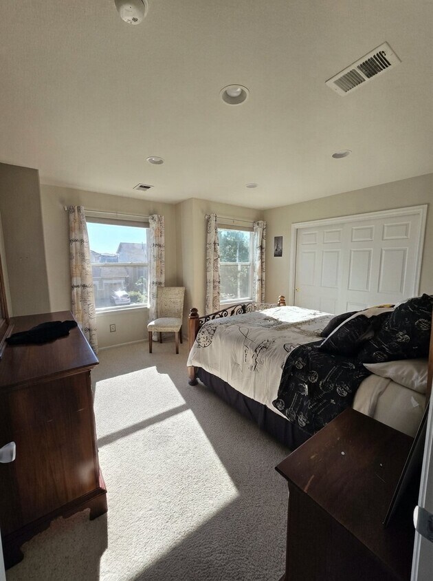 Foto del edificio - 11731 Pine Hill St