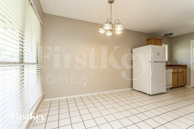 Foto del edificio - 606 Plainview Dr