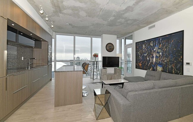 Building Photo - 88 Blue Jays Way