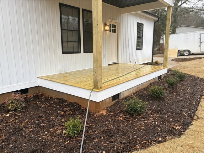 Front - 312 Lafrance Rd