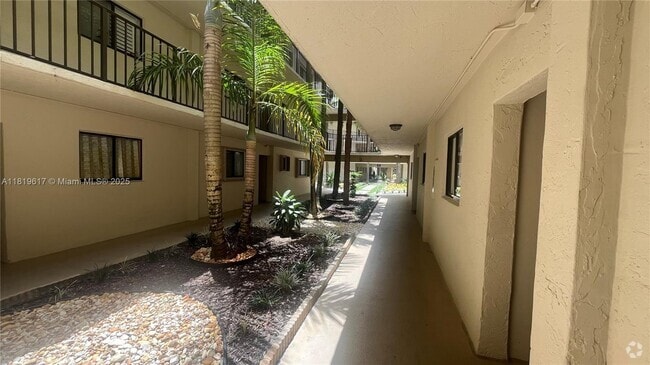 Building Photo - 9630 SW 138th Ave