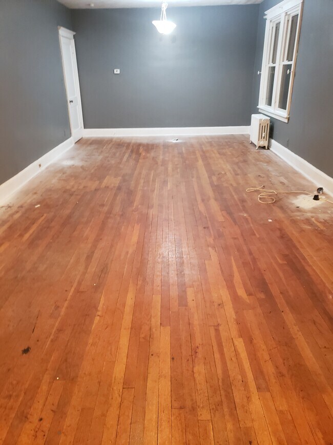 Building Photo - 155 Linwood St