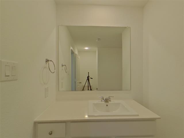 Foto del edificio - 1632 Baugh St