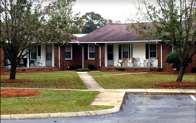 Building Photo - McLeod Village