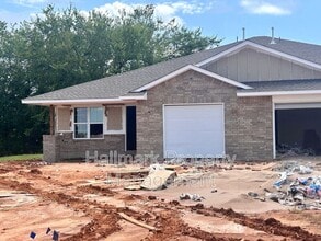 Building Photo - 606 Juniper St