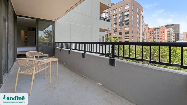 Foto del edificio - 1550 Clarendon Blvd