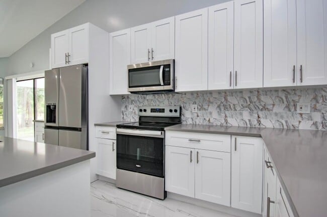 Foto del edificio - 14193 80th Ln N