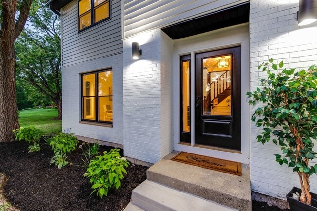 Building Photo - 40566 N Sunset Dr