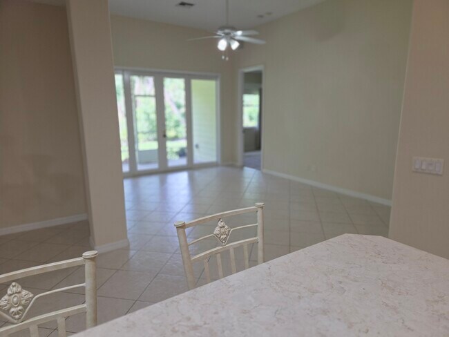 Foto del edificio - 427 Pineapple Sq SW