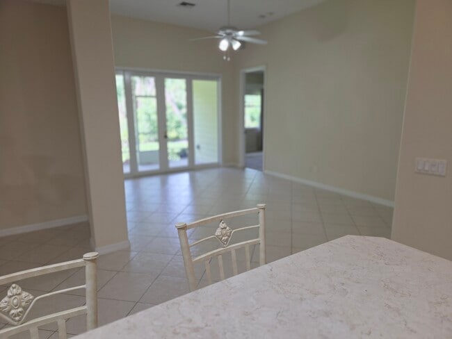 Building Photo - 427 Pineapple Sq SW